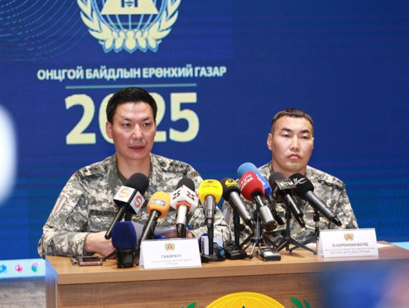 Сэлэнгэ аймгийн Ерөө, Түшиг суманд гарсан түймрийг унтраахаар ажиллаж байна